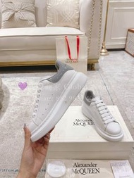 紫鑽🌟誠信商家🌟💜全新 Alexander McQueen Oversized Sneaker 灰色後跟 牛皮 全新