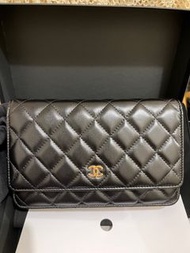 (Sold) *Unused* Chanel woc / wallet on chain caviar 黑金羊皮