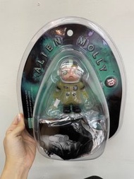 Molly Alien 10