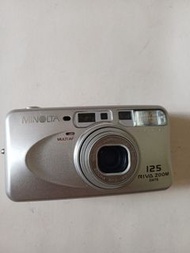 MINOLTA 125 RIVA ZOOM 萬能達菲林相機