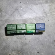 Mercedes Benz Fuel Pump Relay / Multipurpose Relay W201 W124 W202 W126 | 0015429619 (30A) | 00254201