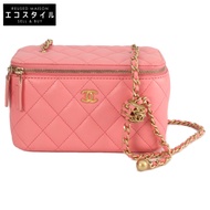 香奈兒 No. 32 AP2303 粉紅色小羊皮金色五金 Coco Ball 化妝鏈條單肩包 [二手]