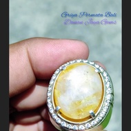yellow sapphire Ceylon star
