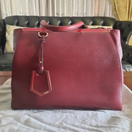 Tas Wanita Fendi Burgundy Vitello Leather Asli Original (Second)
