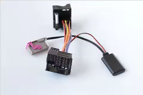 For Audi A3 A4 A6 A8 TT R8 RNS-E Host AUX IN32 Pin Bluetooth Music 1pcs