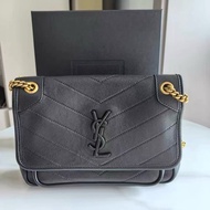 YSL聖羅蘭 Niki小號 黑金全皮V紋單肩斜挎包
