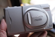 (ไม่ใส่ส่วนลด) กล้อง olympus camedia c300 zoom ใส่ถ่าน โทนฟิล์ม ราคาเบา