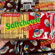 Agen distributor makanan ringan snack ultah anak cemilan biskuit khong guan saltcheese crackers bisc