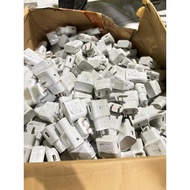 Samsung charger head, still good plastic, large charger head, Samsung charger head in normal conditi