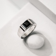 AR-Kang Collection** AKR701 แหวนผู้ชายเงินแท้ประดับ Black Spinel ชุบ Rhodium (Silver92.5%)