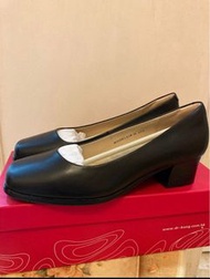 Dr Kong 黑色皮鞋 / 空姐鞋