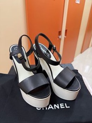 CHANEL 黑色白色厚底涼鞋 37碼