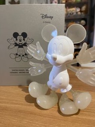 限量版 either: Snow Angel Mickey 四手米奇 擴香座 正版 展覽品 清貨
