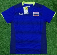 Grand Sport ของแท้ แกรนด์สปอร์ต เสื้อซ้อม ฟุตบอลทีมชาติไทย 2018 สีน้ำเงิน ซีเกมส์ เอเชี่ยนเกมส์ ลิขสิทธิ์แท้ ป้ายห้อย