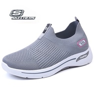 SKECHERS_Seager -Gowalk 3 Power Hitter รองเท้าลำลองผู้หญิง รองเท้าวิ่งแบบนุ่มแพลตฟ