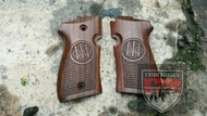 POPOR / GAGANG / GRIP KAYU BERETTA / BARETA M84 323 ARCHER
