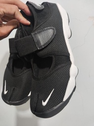 Nike Air Rift 男裝忍者鞋