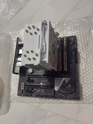 主機板 m-ATX ASUS ROG STRIX Z370-G GAMING (WI-FI AC) with 處理器 i5-8600 CPU 連RAM G.Skill Trident Z Royal 