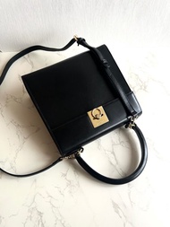 稀有中古二手Celine黑色金環扣凱莉皮革斜背側孭揹單肩手提包小袋