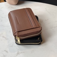 Fitto Compact Leather Zipper Wallet - Exclusively Designed by Ouithebrand