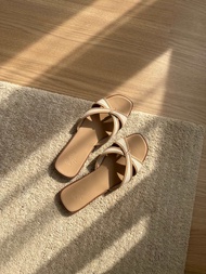 (พร้อมส่ง) TEA 🫖 Buckle Me รองเท้าแตะคีบสายกากบาท สวยมาก แพงมากค่า💕