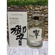 Botol bekas minuman miras import Hibiki Suntory whisky hiasan rumah