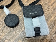 MK滿版男用手機包+零錢包