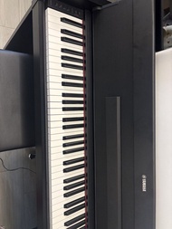 Yamaha s35 digital piano with bench with warranty till 2026 end