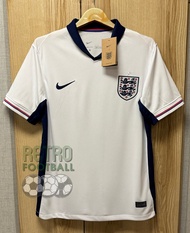 ใหม่ล่าสุด!! เสื้อฟุตบอลทีมชาติ อังกฤษ ยูโร 2024 HOME ชุดเหย้า [ 3A ] เกรดแฟนบอล สีขาว เหมือนต้นฉบับ (รับประกันคุณภาพสินค้า)