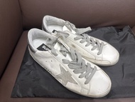 Golden Goose superstar