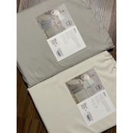 Akemi Uchi - Light Grey