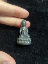 🔥原廟入珠🔥【藥師佛】Phra Kring 2540期｜泰國佛牌 收藏精品｜保平安 消災解厄 含殼5cm