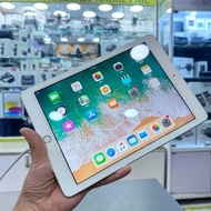 iPad Air 2 9.7吋WiFi 32GB 金色 壞Touch指紋 香港港行完美靚機靚電池鋪頭開單保障全原裝正品可以放心使用放心購買可以放心使用無維修過無任何暗毛病有店開單寫明保6個月加15日質