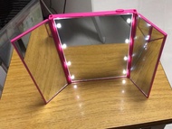 全新 LED燈化妝鏡 座枱 （包2粒電池）