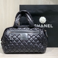 Chanel香奈兒黑色羽絨托特包 很輕便