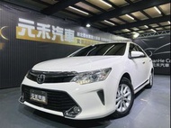 📌2016年出廠 七代Toyota Camry 2.0尊爵版 汽油 象牙白