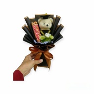 BUKET Wisuda + Coklat Bunga / Buket Mini Wisuda Coklat / Buket Bunga Mini