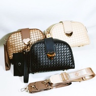 Wholesale package 12pcs fashion sling bag mat lope