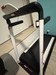 Reebok 跑步機（大陸插頭可用轉電插）