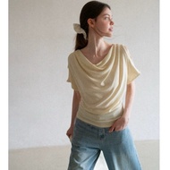 Eggka half-sleeved turtleneck t-shirt