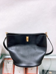 (尖沙咀門市💖) Celine 16 bucket 黑色水桶包