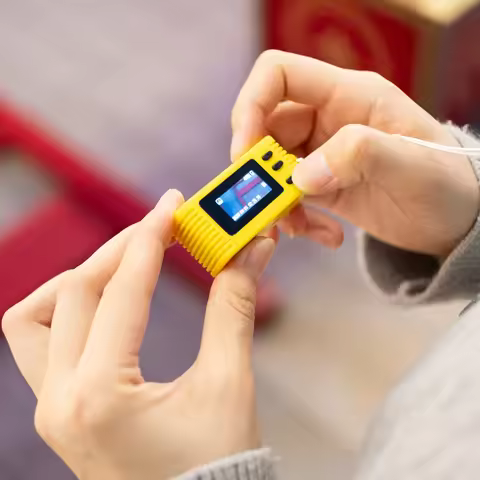 HOLGA DC-01 Keychain Digital Camera TFT LED Screen Retro Keychain Camera 1920x1080 30fps Very Small 