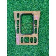 MERCEDES BENZ E CLASS W210 1996-2002 CENTER  GEAR SHIFT  PANEL (WOOD) JAPANUSED [2G-6B-A381]