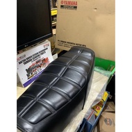 SADDLE SEAT/ [SEAT COMP] OLD RX KING SQUARE | RXKING COBRA [3KA-F4730-40]