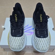 UA Curry 9