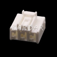 3 Holes 6520-1466 90980-11880 Car High Current Harness Socket XD4Y