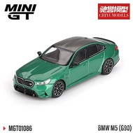 Famous Model MINIGT 1:64 1086# Bmw M5 G90 green Alloy Car Model