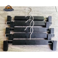 Black Plastic Clothes Hanger 【GTT】