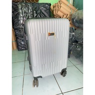 Used 20 and 24 Inch Suitcases, Secondhand, Suitable for Use 20 Inch Luggage 24 Inch Luggage