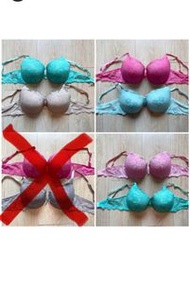 Victoria’s Secret- Lace push-up wire bra-2 pcs (36C)